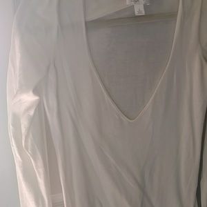 Offwhite v neck